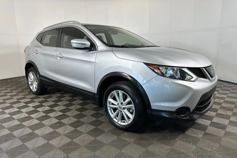 2018 Nissan Rogue Sport SV photo 1