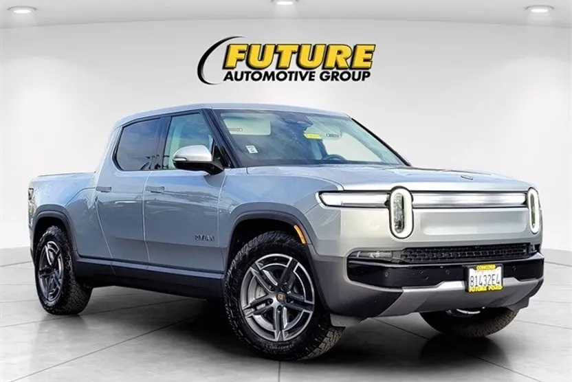 2025 Rivian R1T Adventure photo 1