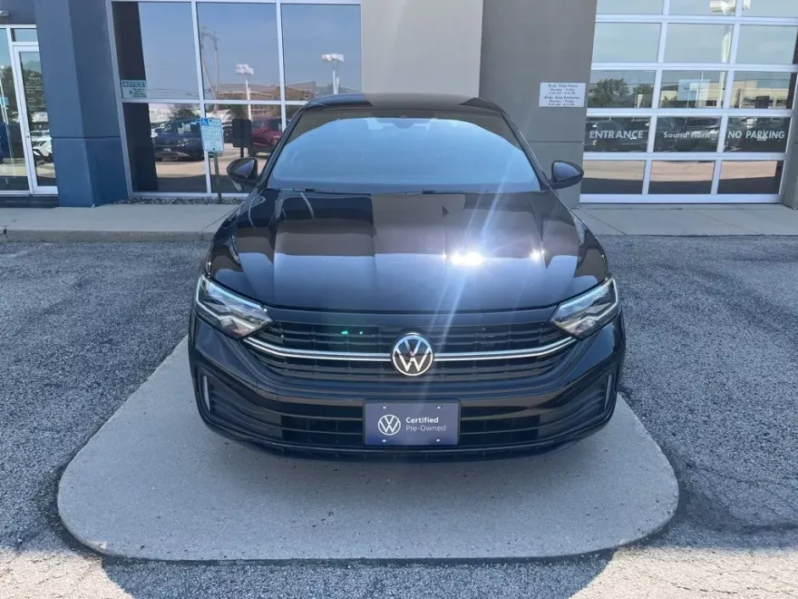 2024 Volkswagen Jetta 1.5T Sport photo 1