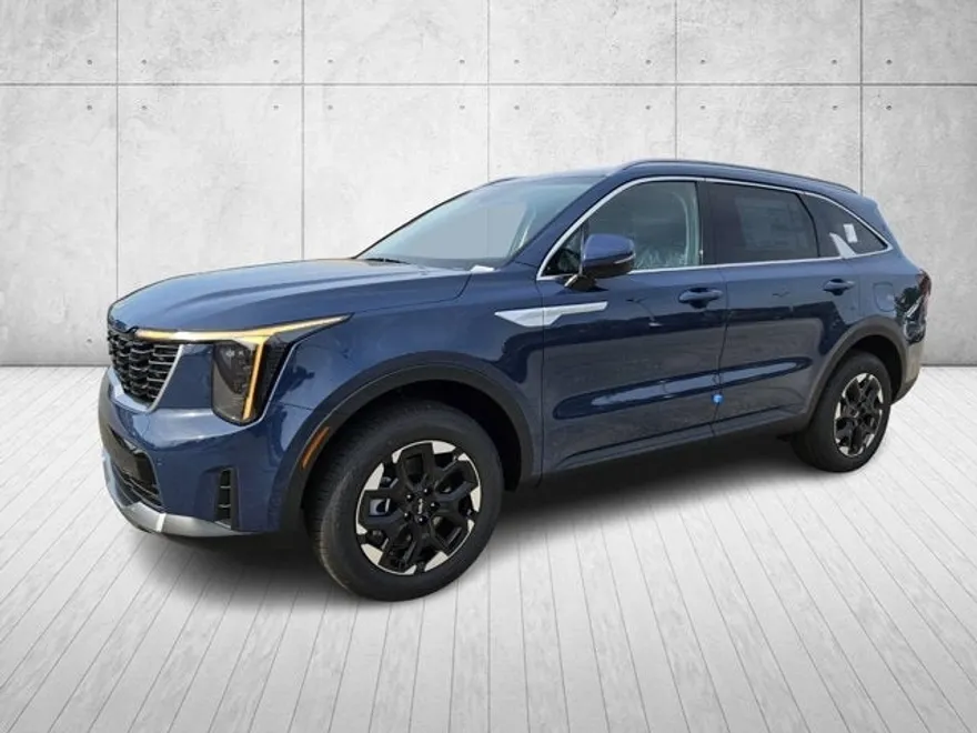 2025 Kia Sorento S photo 1