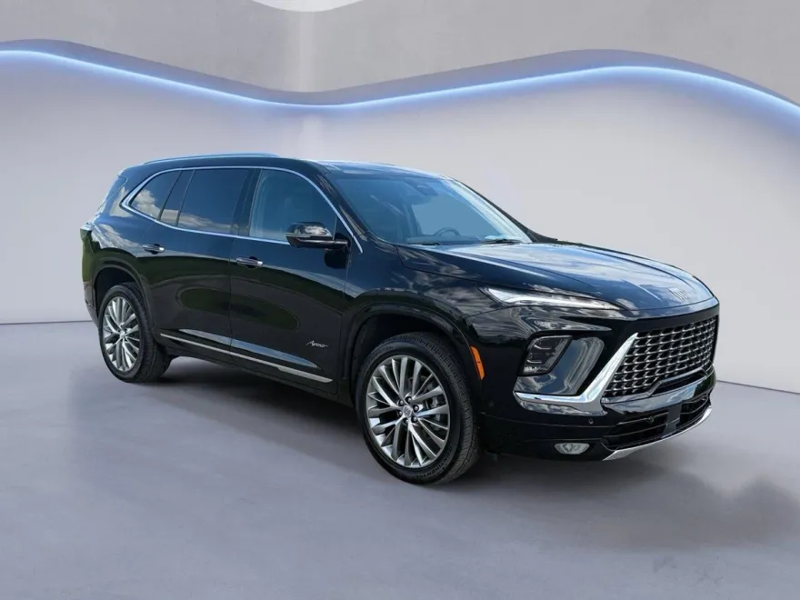 2025 Buick Enclave Avenir photo 1