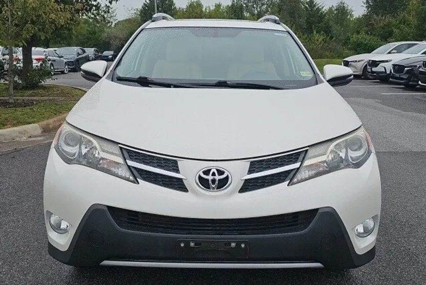 2015 Toyota RAV4 Limited photo 1