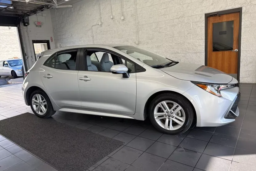 2022 Toyota Corolla SE photo 1
