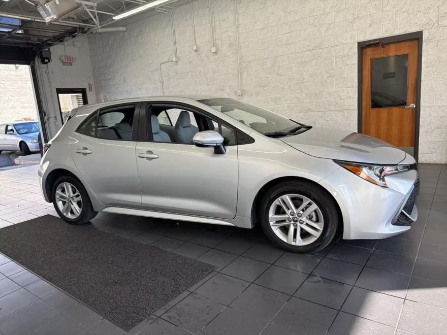 2022 Toyota Corolla SE photo 1