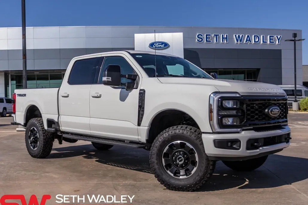 2025 Ford F-250 photo 1