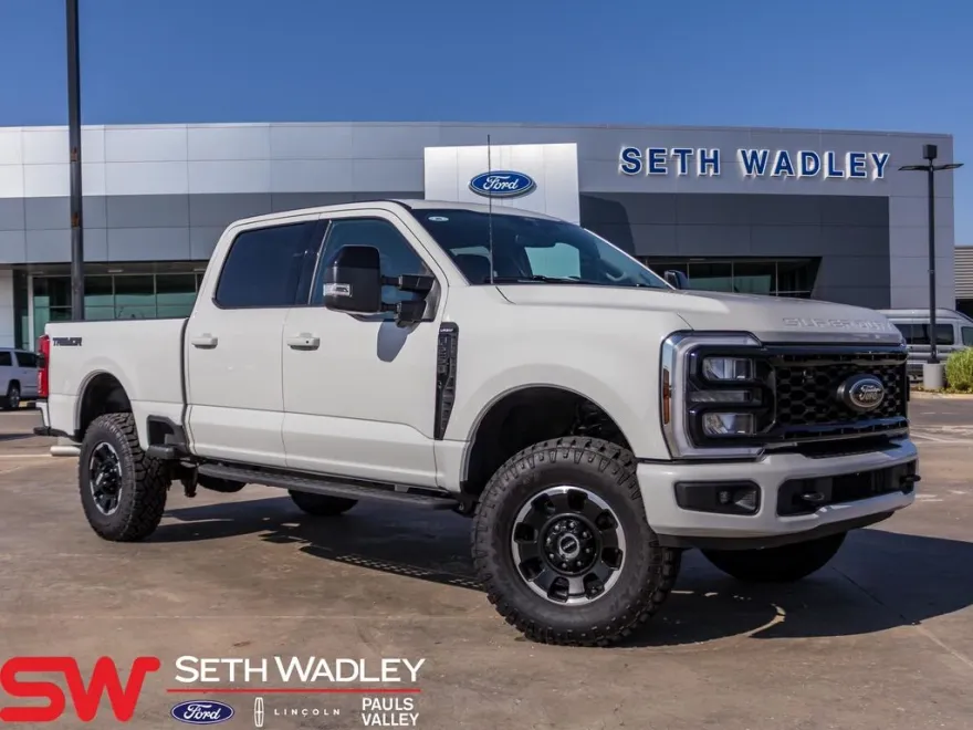 2025 Ford F-250 photo 1