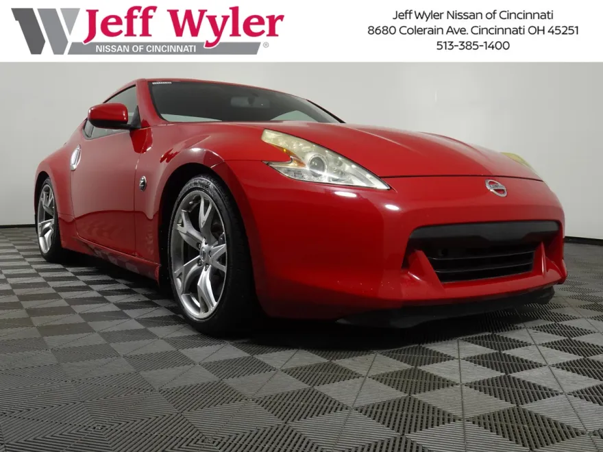 2009 Nissan 370Z Touring photo 1