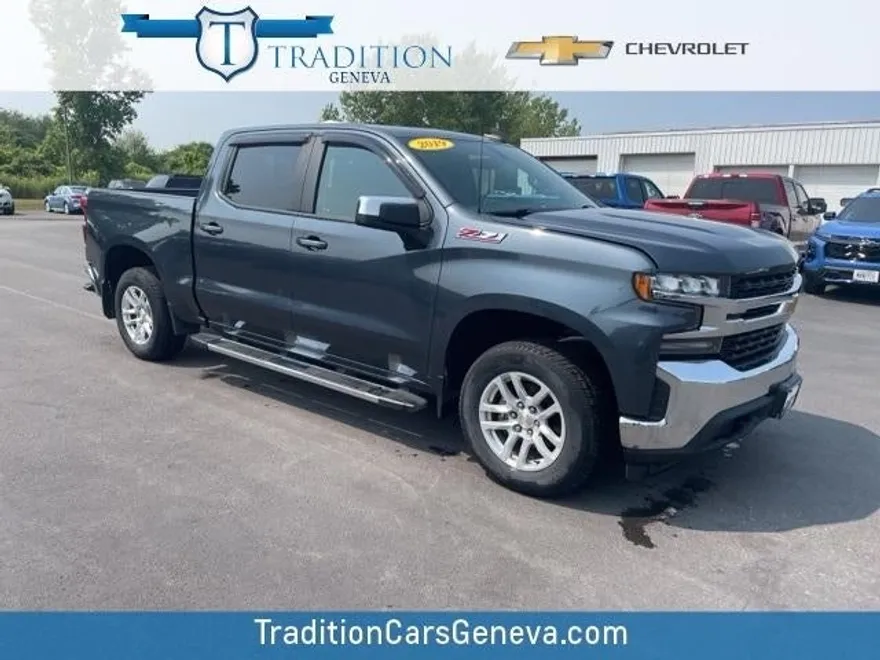 2019 Chevrolet Silverado 1500 LT photo 1