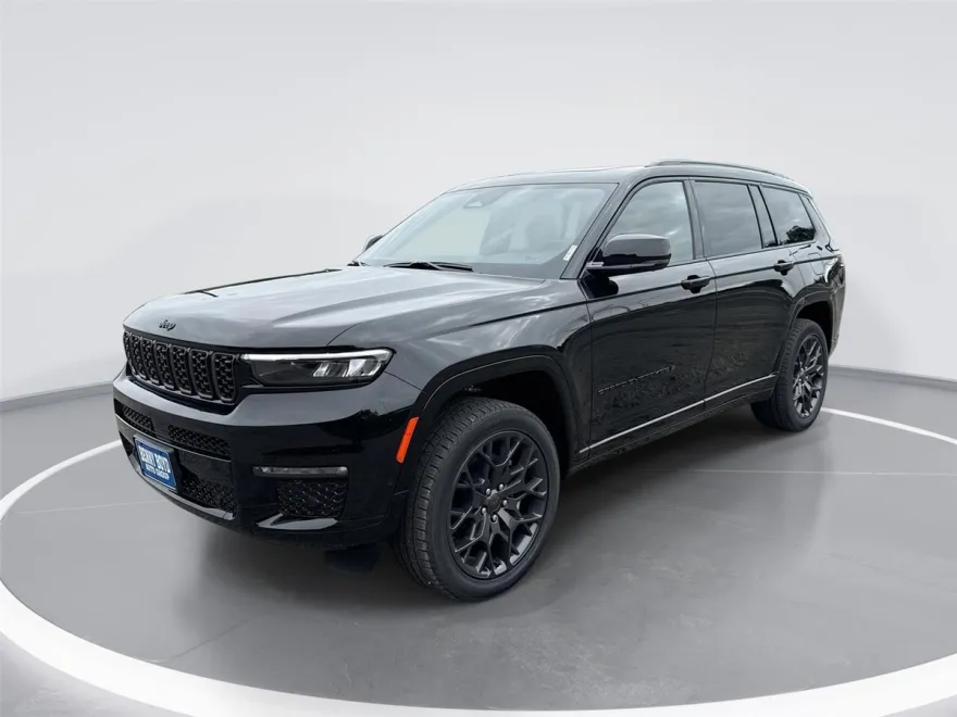 2025 Jeep Grand Cherokee L Summit photo 1