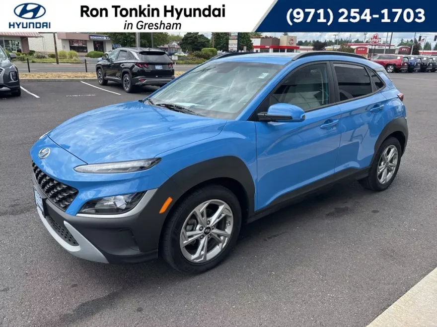 2022 Hyundai Kona SEL photo 1