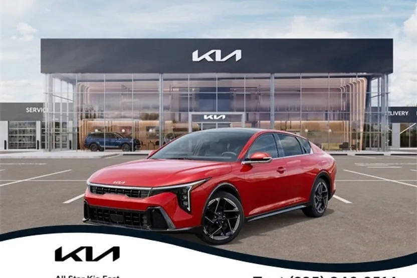 2025 Kia K4 GT-Line photo 1