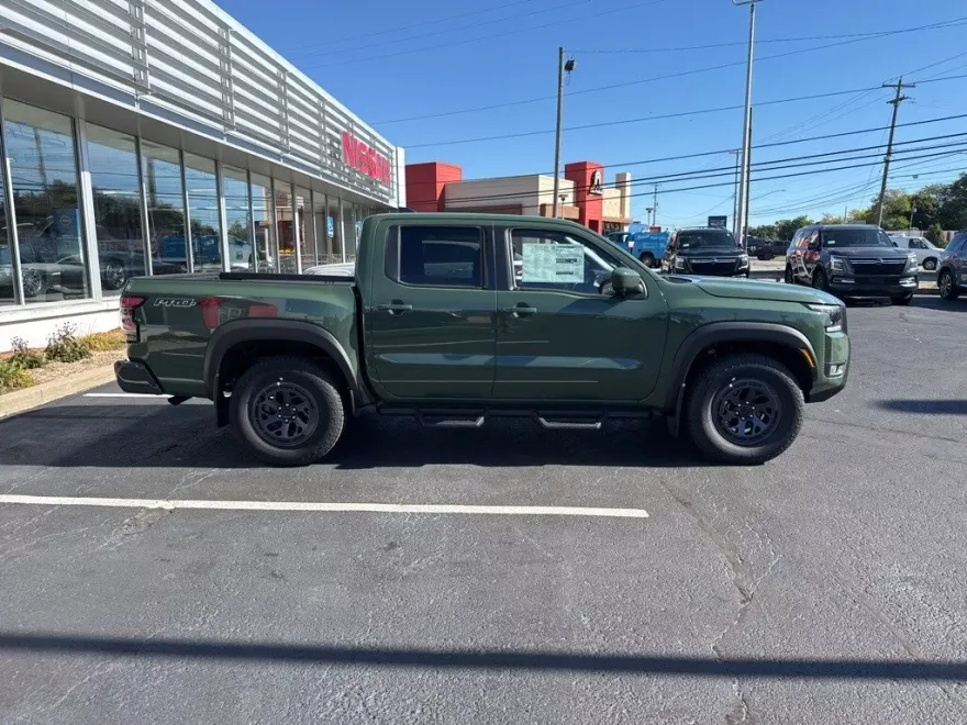 2026 Nissan Frontier PRO-4X photo 1