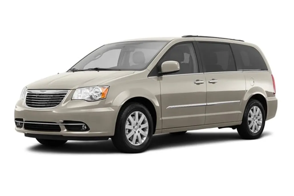 2016 Chrysler Town & Country Touring photo 1