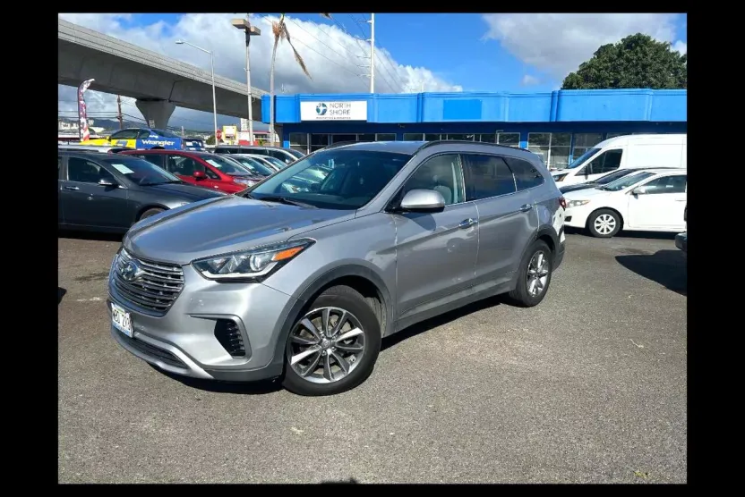 2018 Hyundai Santa Fe SE photo 1