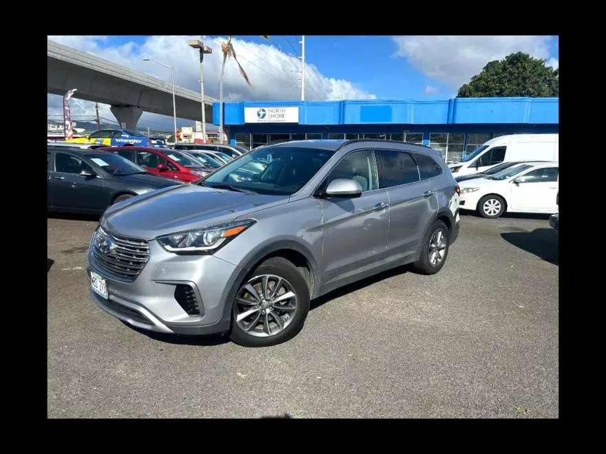 2018 Hyundai Santa Fe SE photo 1