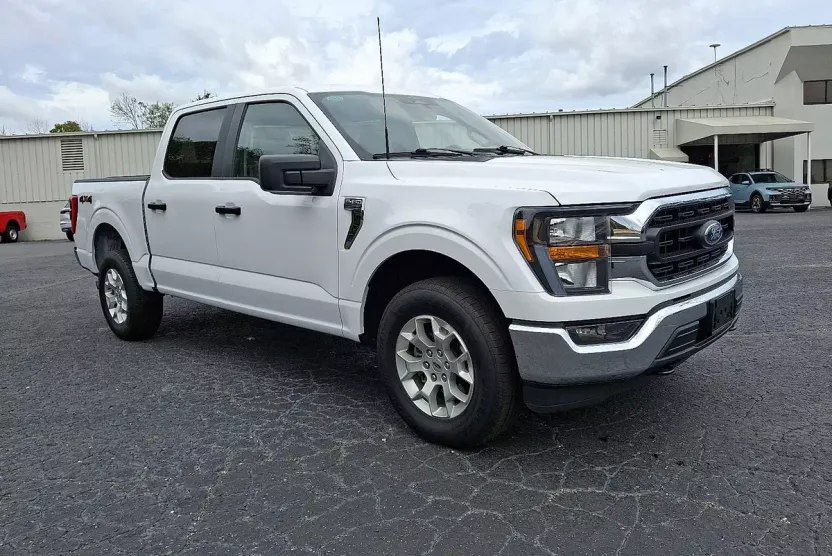 2023 Ford F-150 XLT photo 1