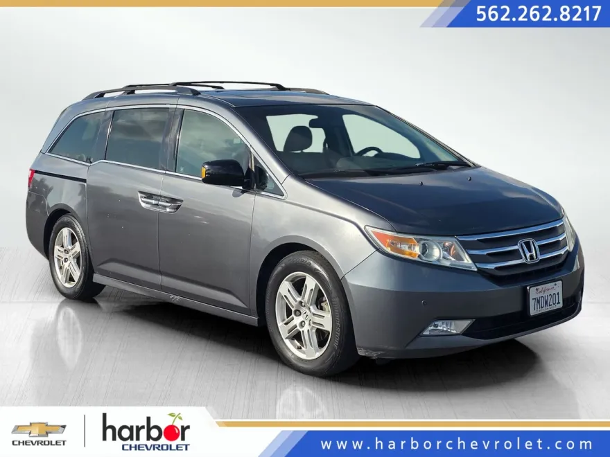 2012 Honda Odyssey Touring photo 1