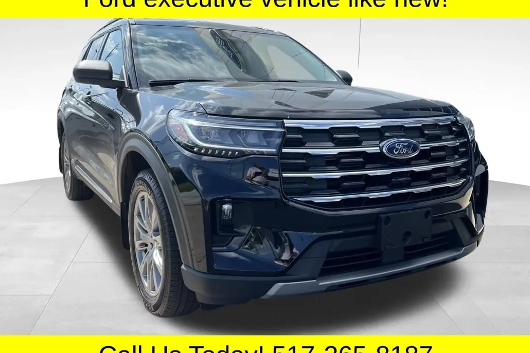 2025 Ford Explorer photo 1
