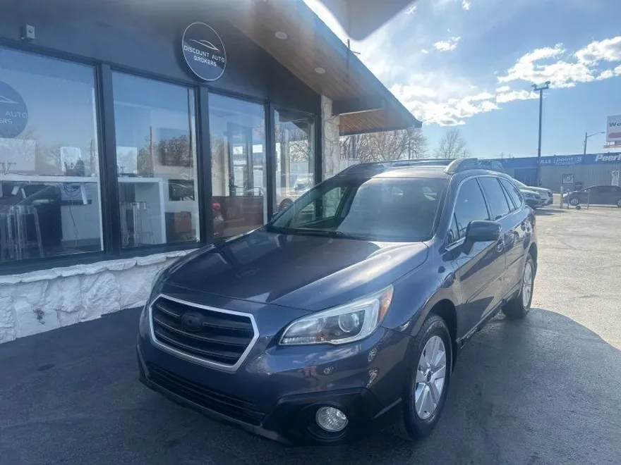 2015 Subaru Outback 2.5i Premium photo 1