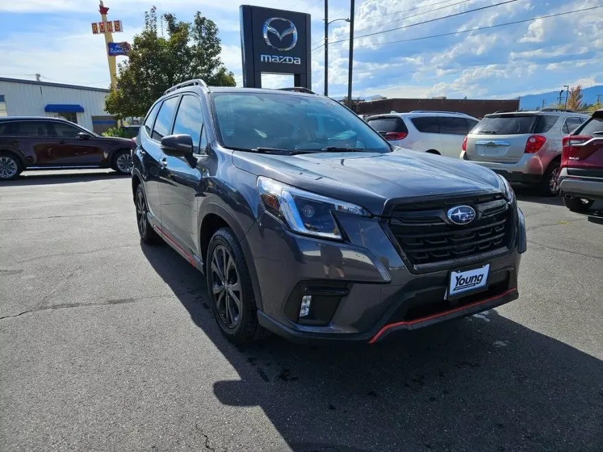2022 Subaru Forester Sport photo 1