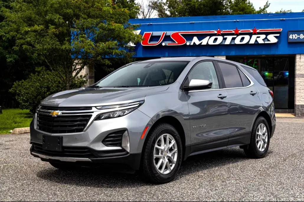 2023 Chevrolet Equinox LT photo 1