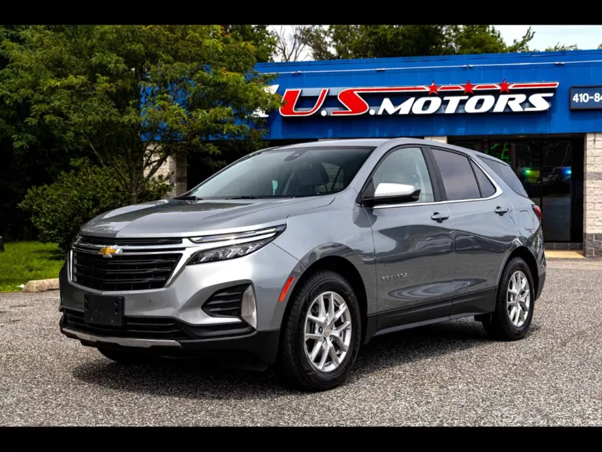 2023 Chevrolet Equinox LT photo 1