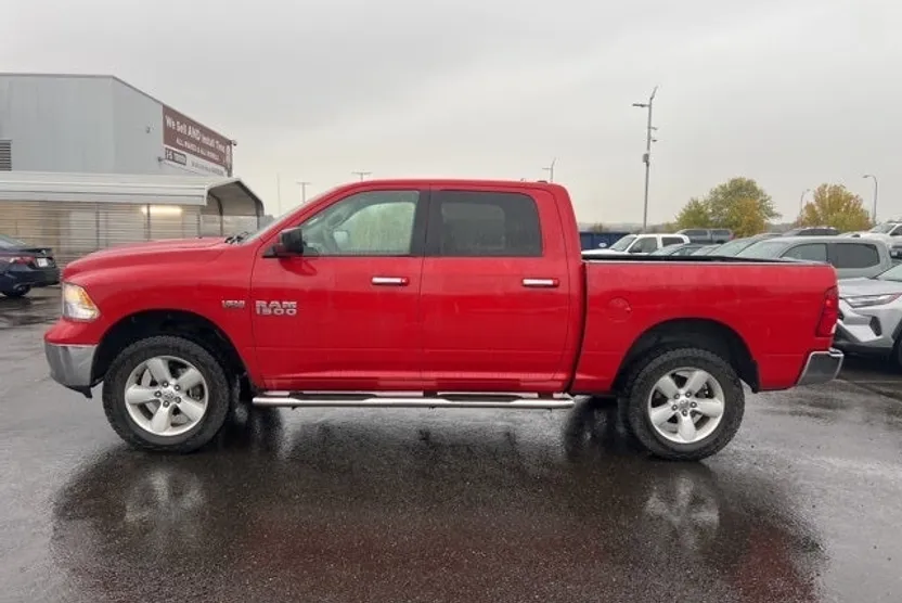 2016 Ram 1500 SLT photo 1