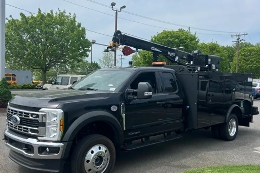 2024 Ford F-550 XLT photo 1