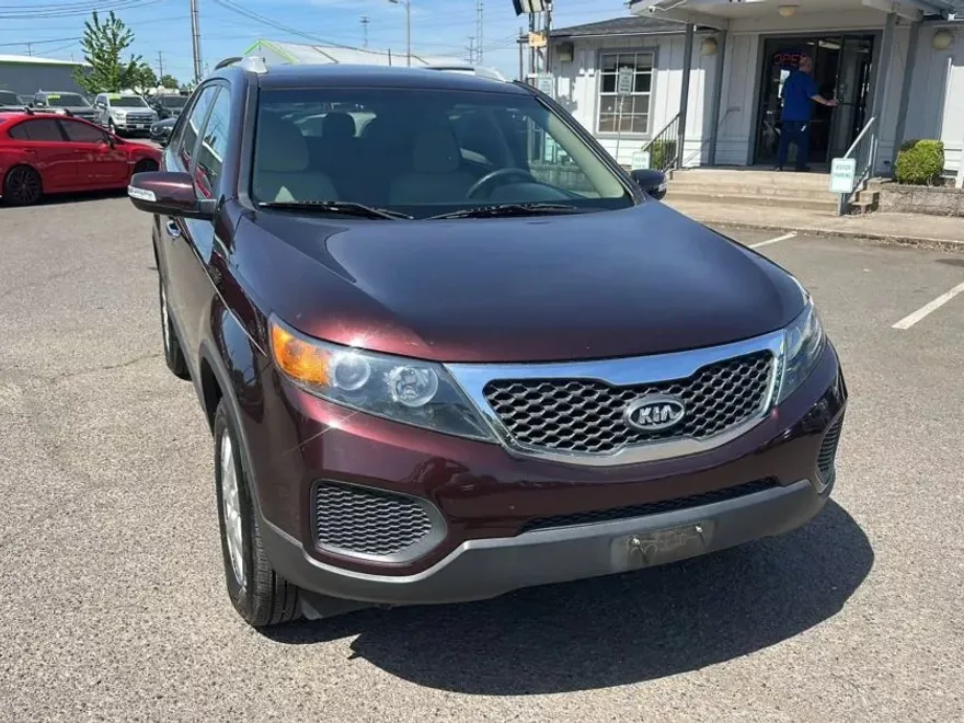 2013 Kia Sorento LX photo 1