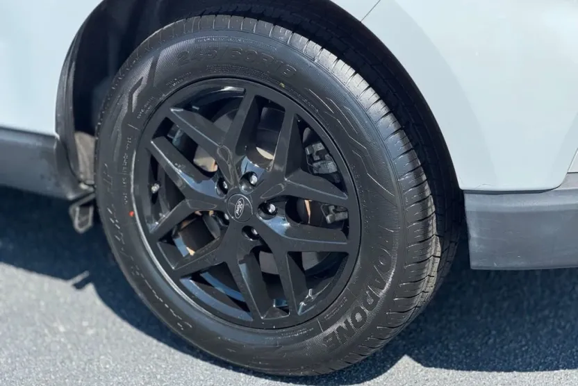 2023 Ford Edge SEL photo 1