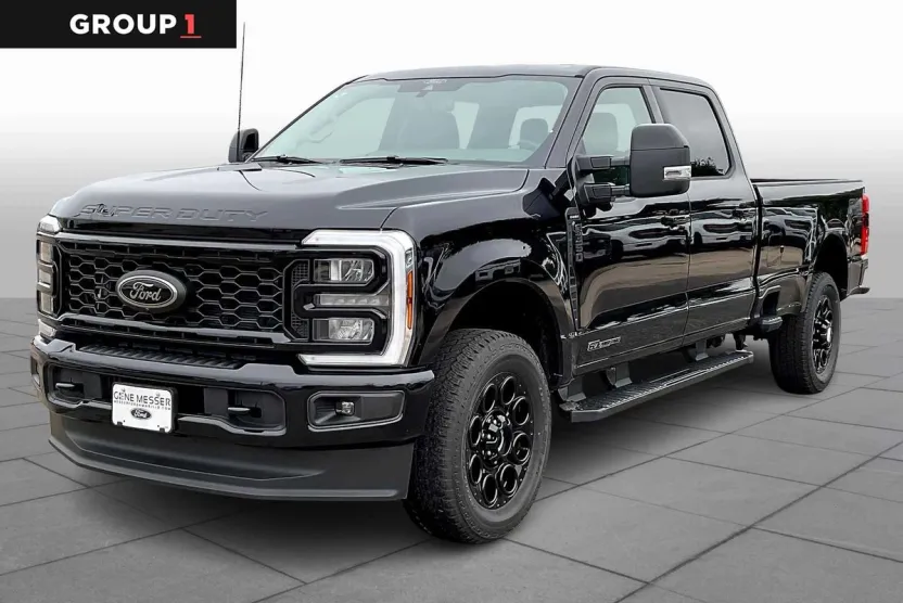 2026 Ford F-350 Lariat photo 1