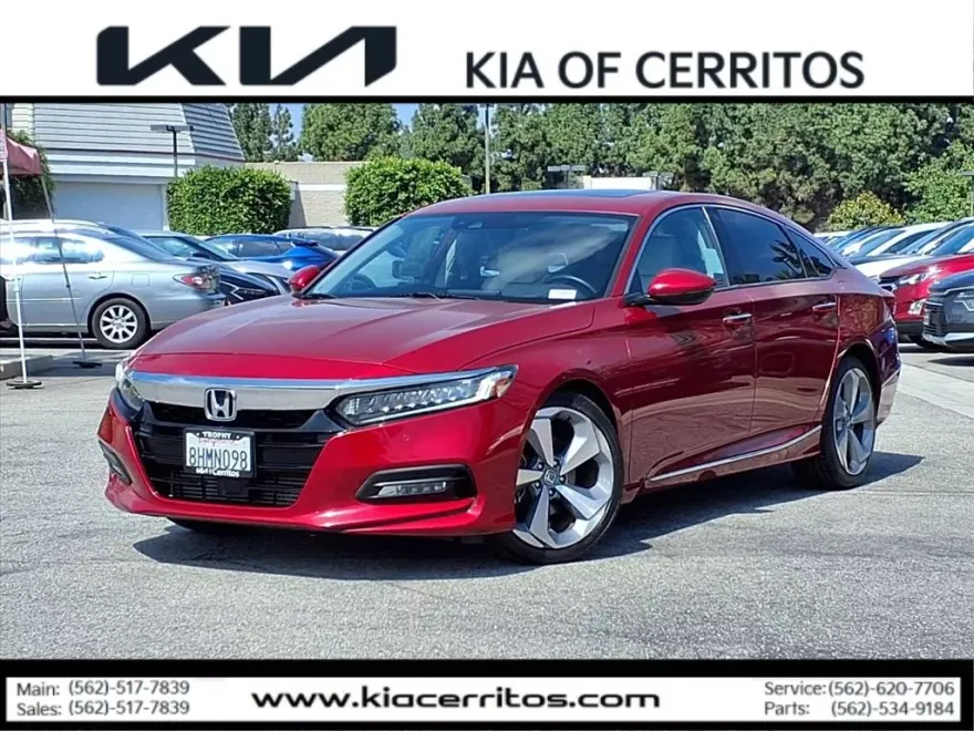 2018 Honda Accord Touring 1.5T photo 1