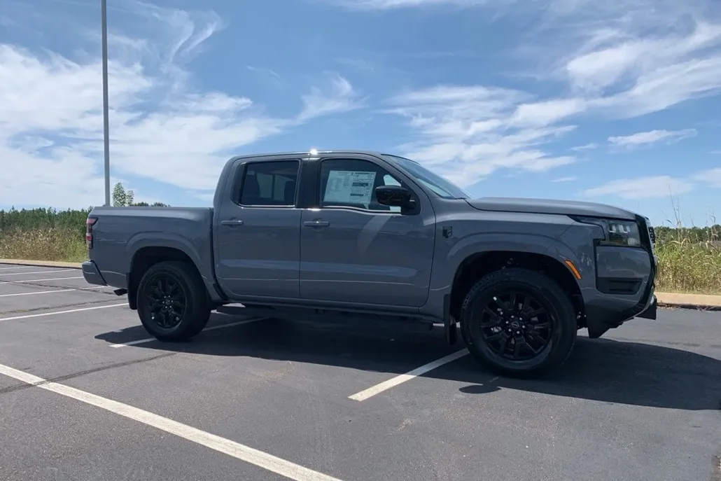 2026 Nissan Frontier PRO-4X photo 1
