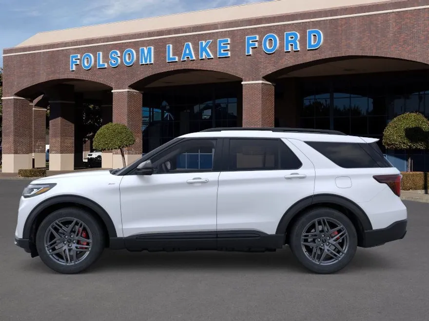 2025 Ford Explorer ST-Line photo 1