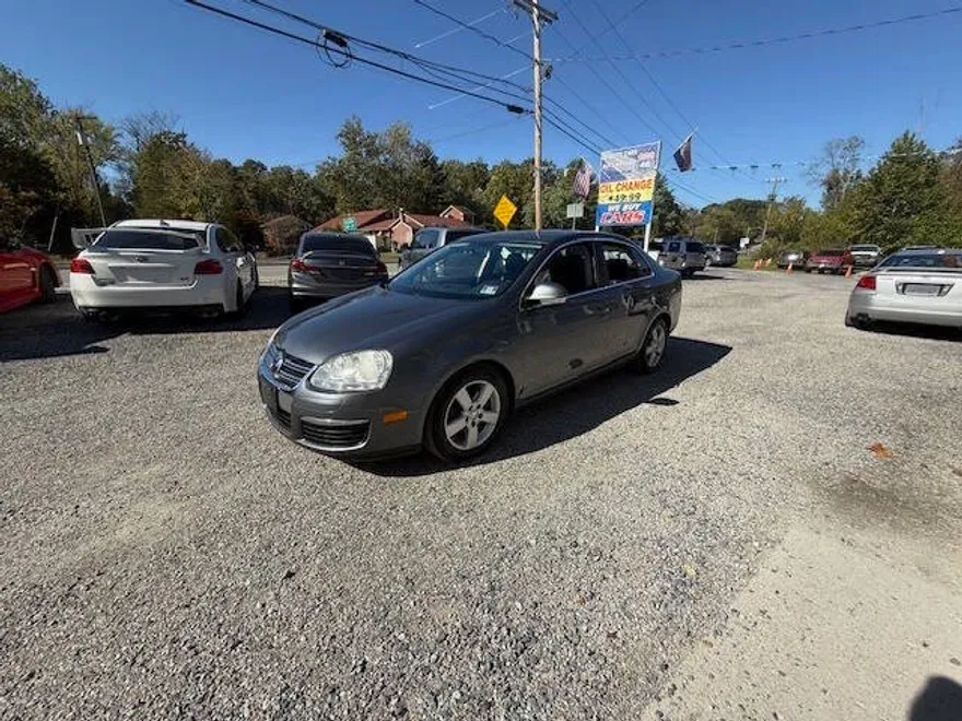 2010 Volkswagen Jetta SE photo 1