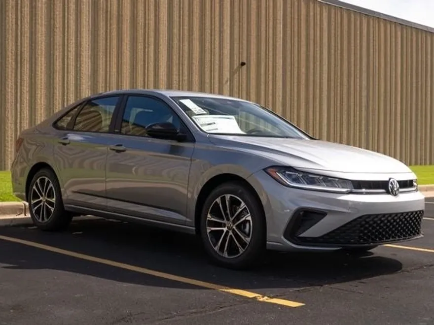 2025 Volkswagen Jetta 1.5T Sport photo 1