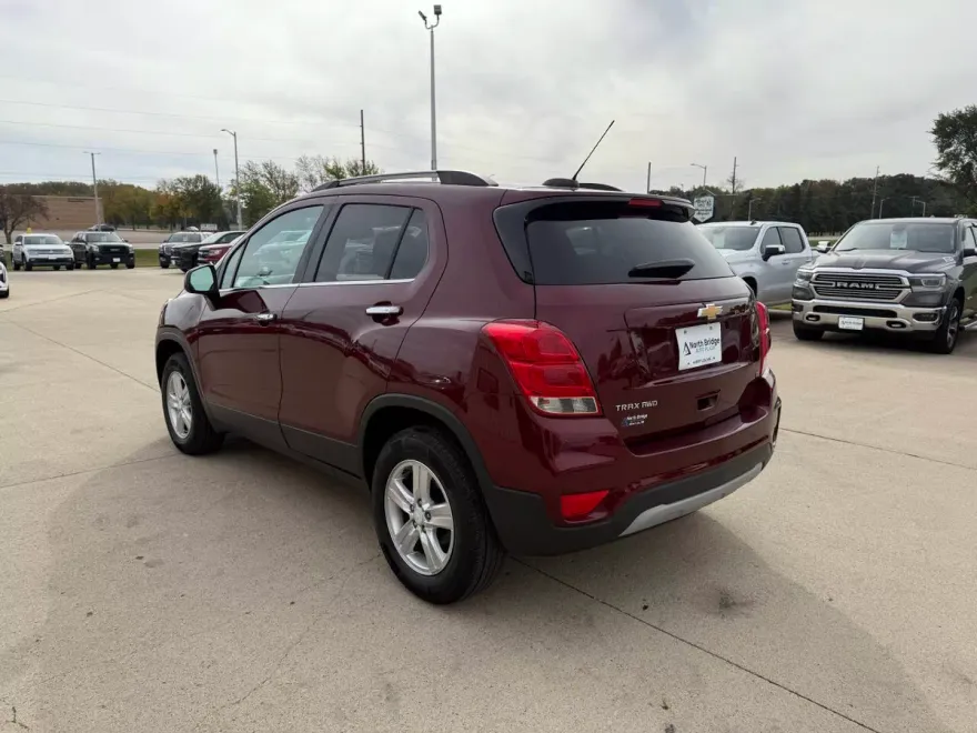 2017 Chevrolet Trax LT photo 1