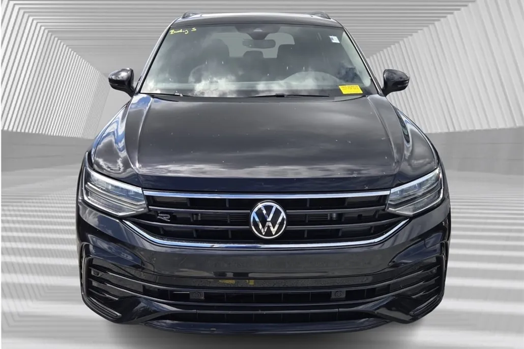 2022 Volkswagen Tiguan SE R-Line Black photo 1