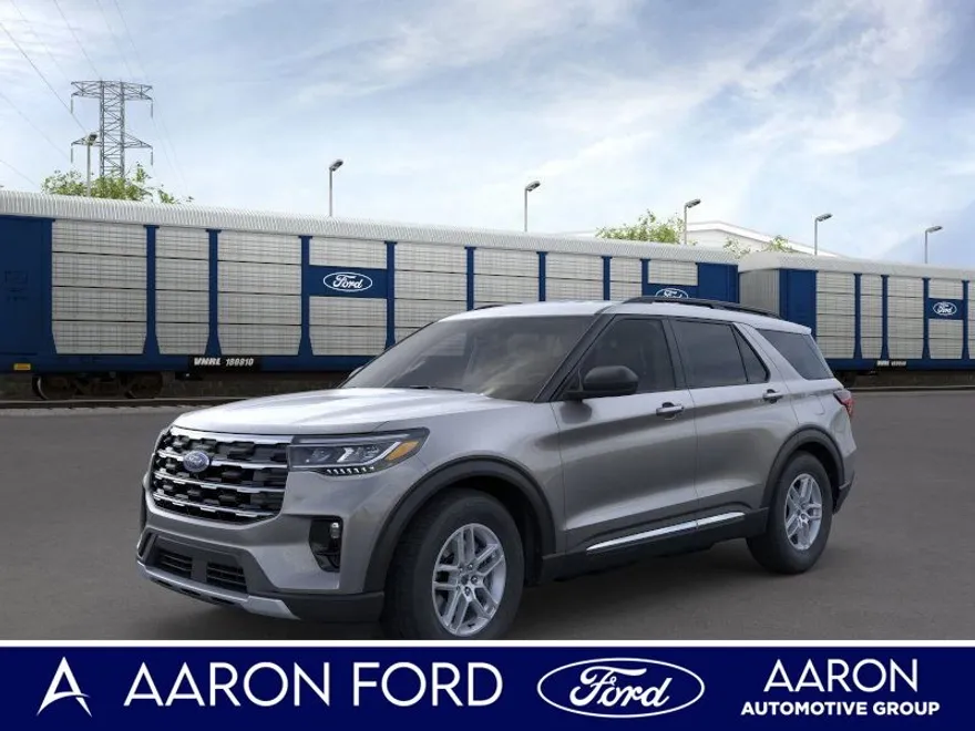 2025 Ford Explorer photo 1