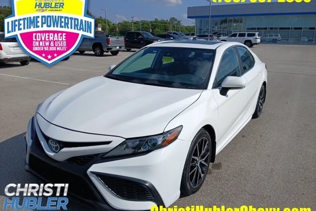 2024 Toyota Camry Hybrid SE photo 1