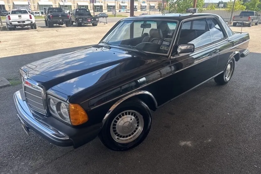 1985 Mercedes Benz 300 photo 1