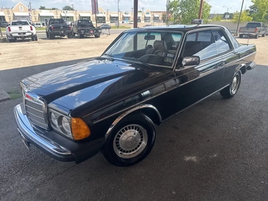 1985 Mercedes Benz 300 photo 1