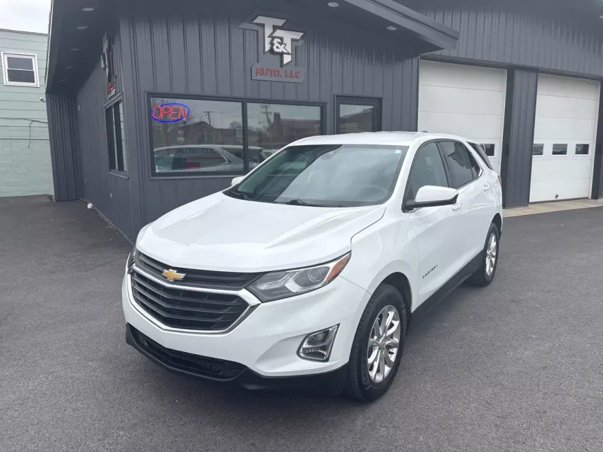 2020 Chevrolet Equinox LT photo 1
