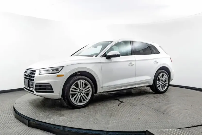 2020 Audi Q5 Premium Plus photo 1