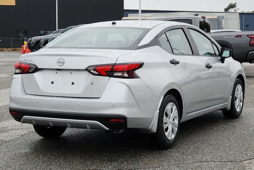 2025 Nissan Versa S photo 1