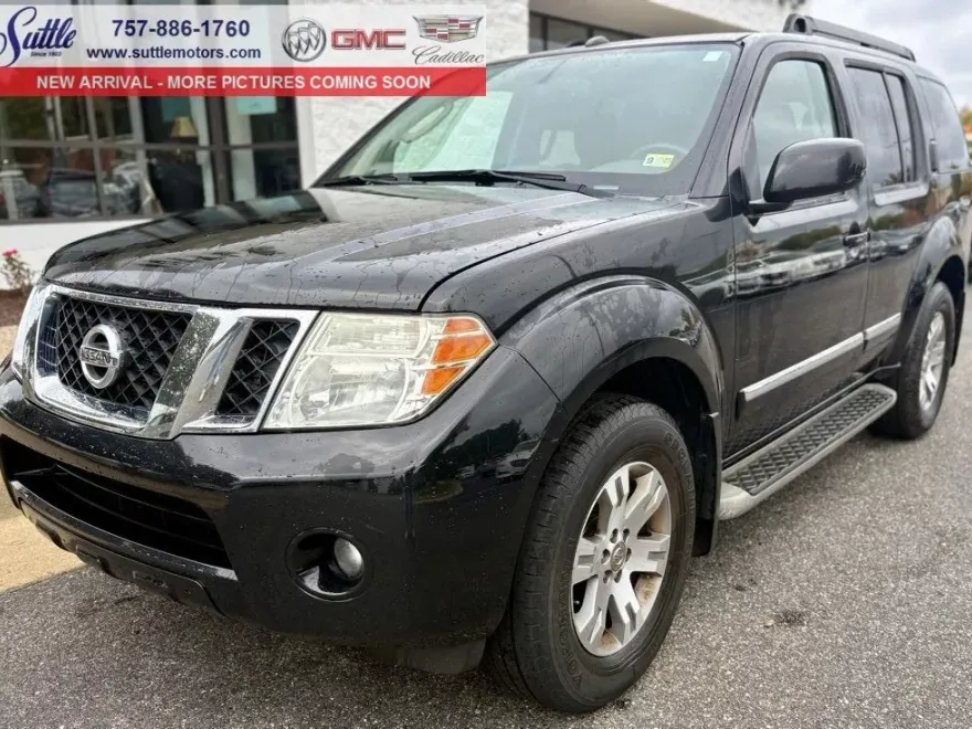 2012 Nissan Pathfinder Silver Edition photo 1
