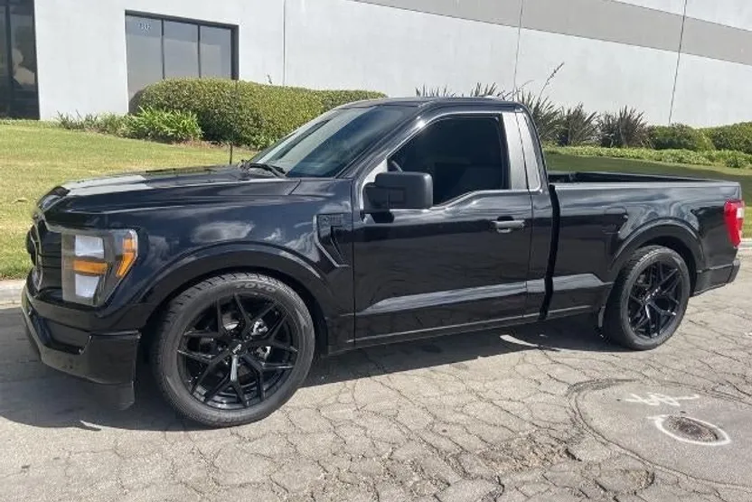 2023 Ford F-150 XL photo 1