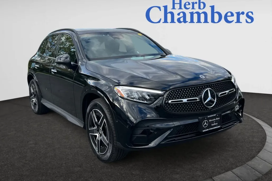 2025 Mercedes Benz GLC 300 4MATIC photo 1