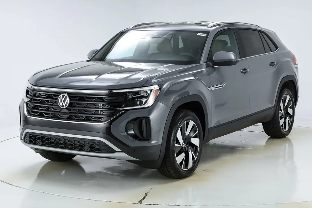 2025 Volkswagen Atlas Cross Sport SE Technology photo 1