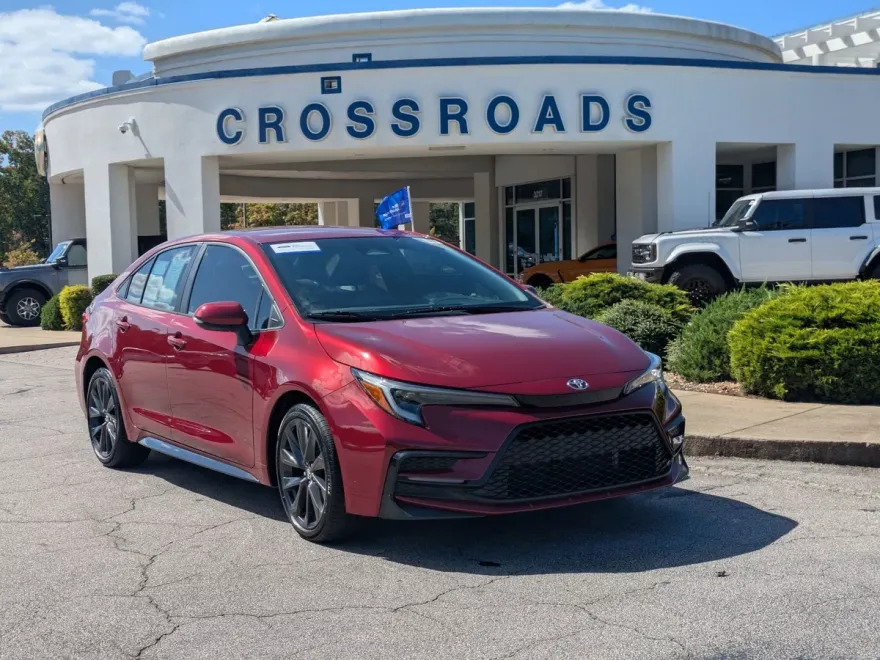 2023 Toyota Corolla SE photo 1